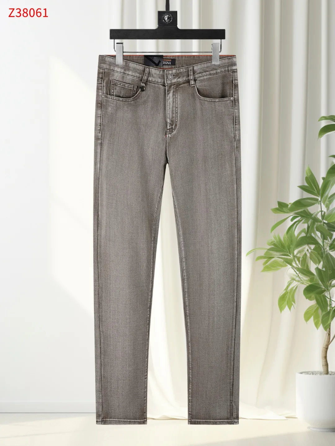 ZEGNA NO：38061 Size ：30 To 42 yarda Lightweight jeans（ ）